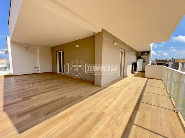 Attico in vendita a Valenzano San Lorenzo, Puglia
