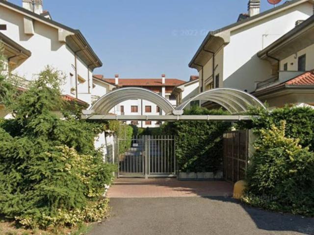 Attico in vendita a Vanzago, Lombardia