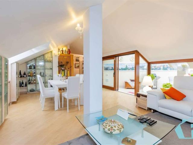 Attico in vendita a Quartiere Aretusa, Venezia