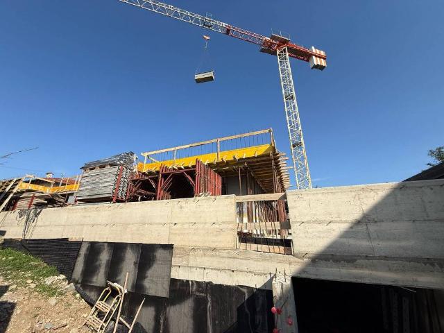 Attico in vendita a Molino Ponte, Verano Brianza