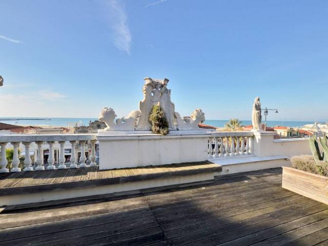 Attico in vendita a Viareggio, Toscana