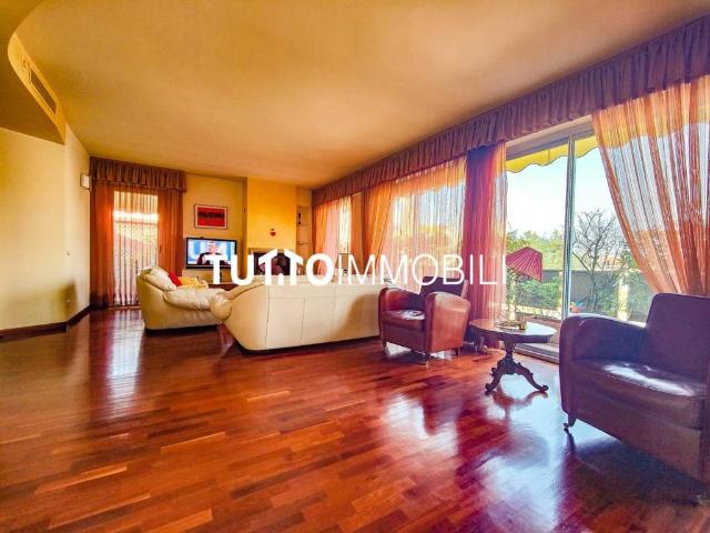 Attico in vendita a Villa Di Serio, Lombardia