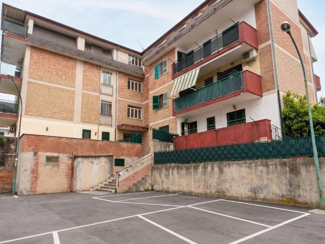 Appartamento in vendita a Villaricca, Campania