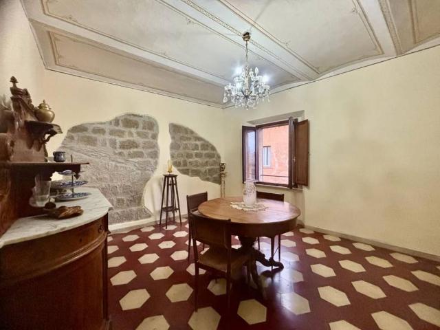 Attico in vendita a Volterra, Toscana