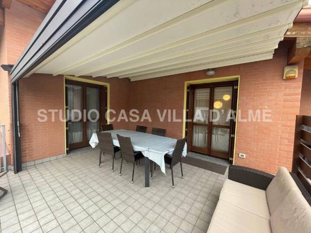 Attico in vendita a Comunità Montana della Valle Brembana, Zogno