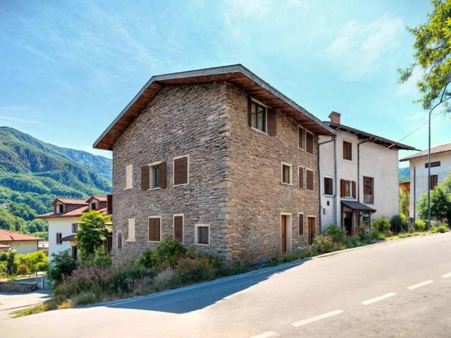 Appartamento in vendita a Comunità Montana della Valle Brembana, Zogno