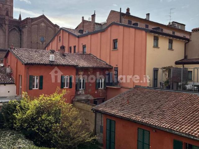 Villa Indipendente in affitto a Santo Stefano, Bologna