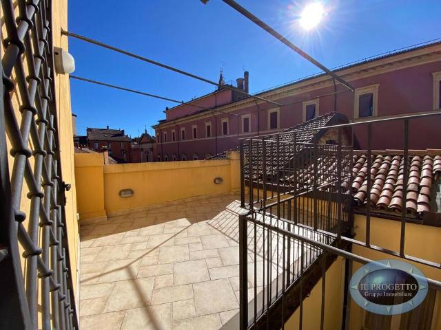 Villa Indipendente in affitto a Porto-Saragozza, Bologna