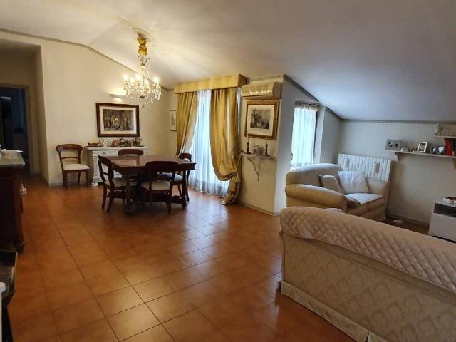 Villa Indipendente in affitto a Castel Goffredo, Lombardia