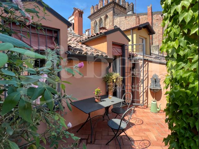 Attico in vendita a Santo Stefano, Bologna