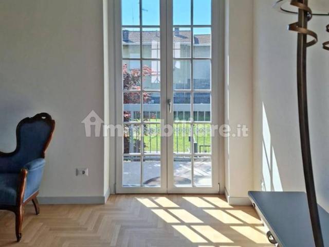 Villa Indipendente in affitto a Lisanza, Sesto Calende