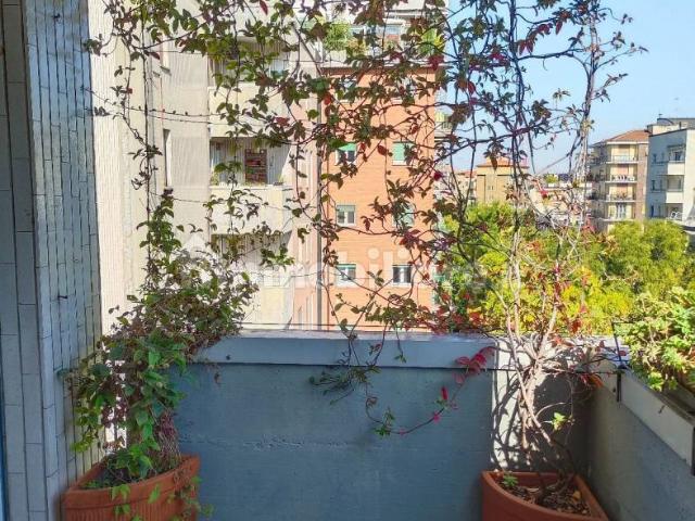 Villa Indipendente in affitto a San Cristoforo, Milano