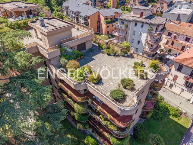 Villa Indipendente in affitto a Como, Lombardia