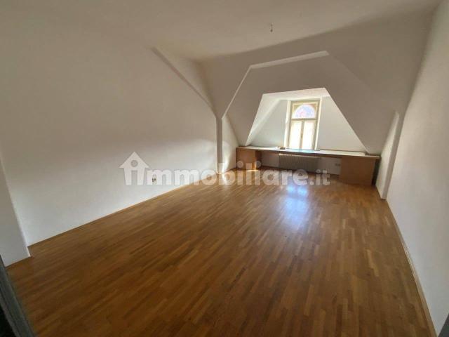 Villa Indipendente in affitto a Centro-Piani-Rencio - Zentrum-Bozner Boden-Rentsch, Bolzano - Bozen
