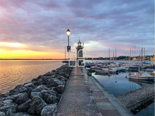 Villa Indipendente in affitto a Desenzano Del Garda, Lombardia
