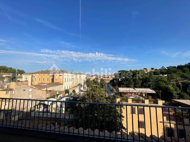 Villa Indipendente in affitto a Municipio Roma I, Roma Capitale