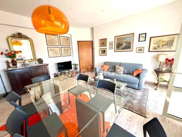 Villa Indipendente in affitto a Marche, Ancona