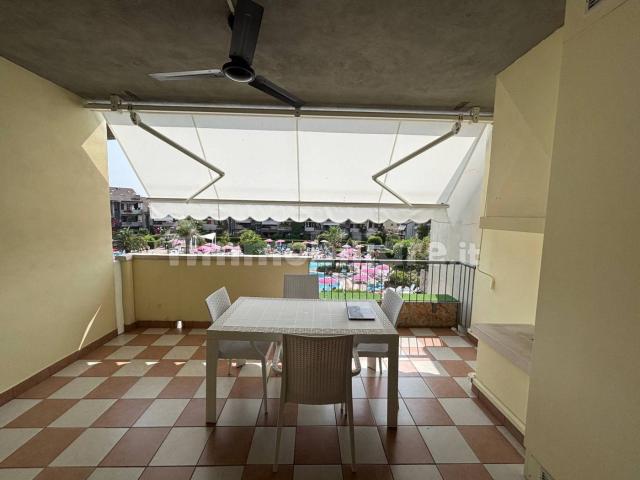 Villa Indipendente in affitto a Desenzano Del Garda, Lombardia