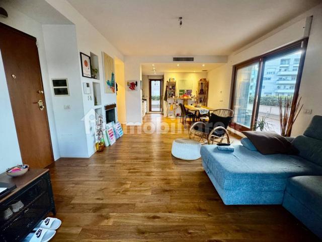 Villa Indipendente in affitto a Mostacciano, Roma Capitale
