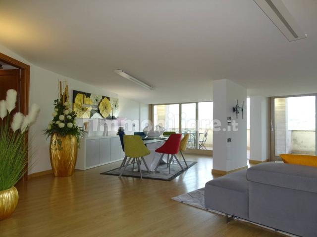 Villa Indipendente in affitto a Calabria, Cosenza