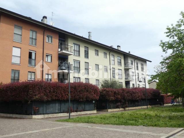 Villa Indipendente in affitto a Serbelloni, Pregnana Milanese