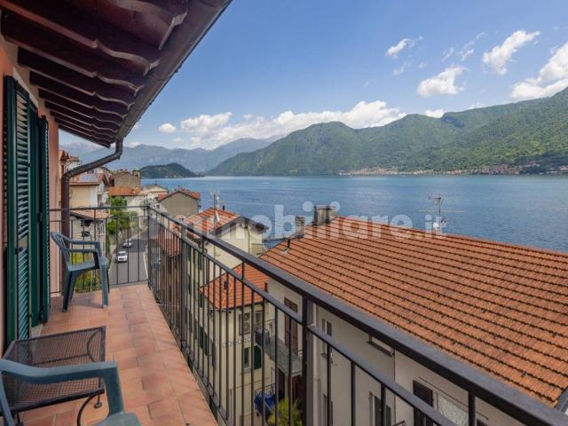 Villa Indipendente in affitto a Colonno, Lombardia
