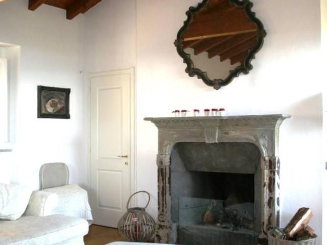 Villa Indipendente in affitto a Calcinate del Pesce, Varese