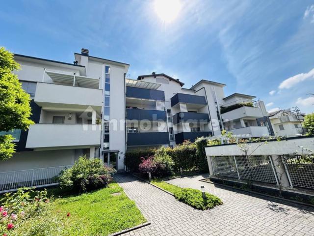 Villa Indipendente in affitto a Ronchi, Gallarate