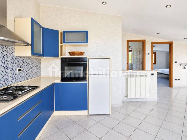 Villa Indipendente in affitto a Avezzano, L'Aquila