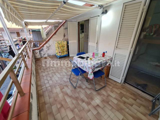 Villa Indipendente in affitto a Casnate con Bernate, Lombardia