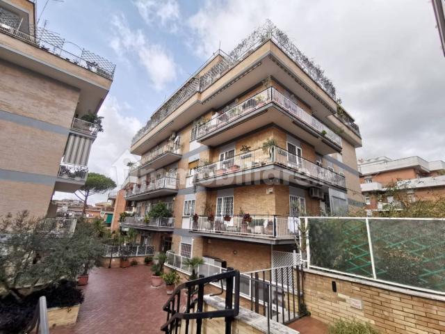 Villa Indipendente in affitto a Municipio Roma XII, Roma Capitale