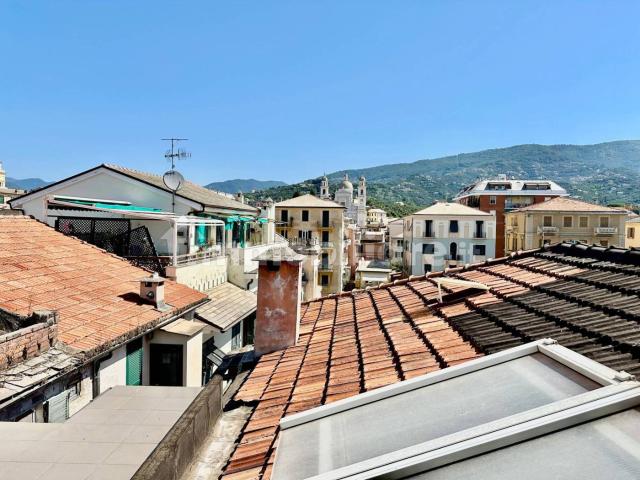 Villa Indipendente in affitto a Cinzano, Piemonte