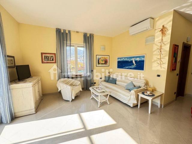 Villa Indipendente in affitto a Balsorano, Abruzzo