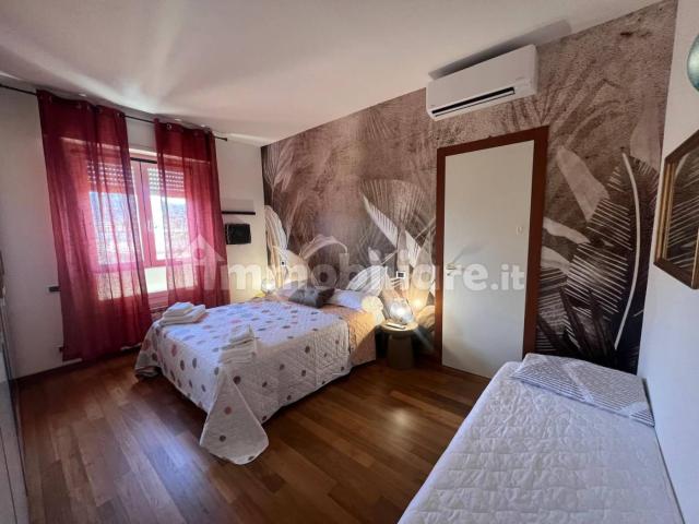 Villa Indipendente in affitto a Mazzetta, La Spezia