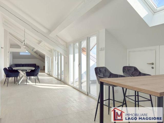 Appartamento in affitto a Angera, Lombardia