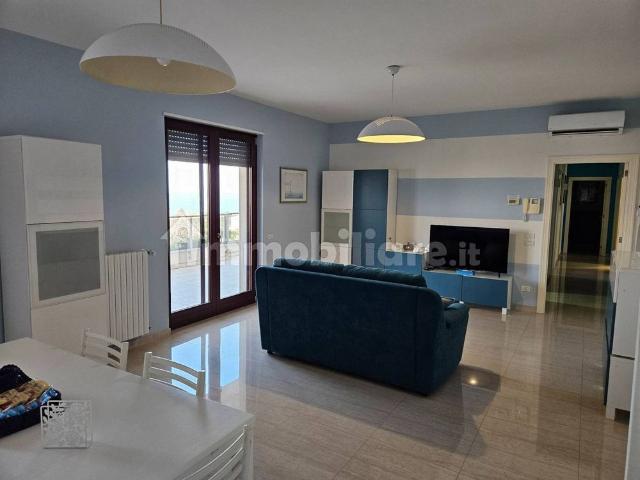 Appartamento in affitto a Puglia, Barletta-andria-trani