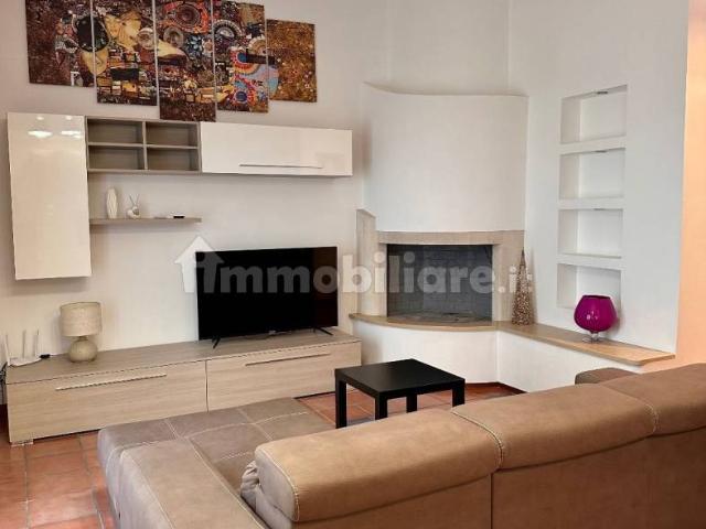 Villa Indipendente in affitto a Bozzano, Puglia