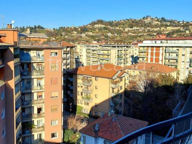 Attico in affitto a Loreto, Bergamo