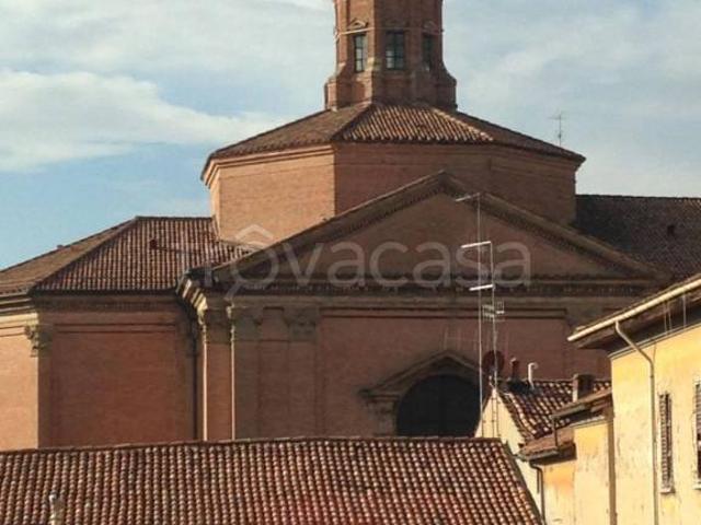 Attico in affitto a Bologna, Reggio Emilia