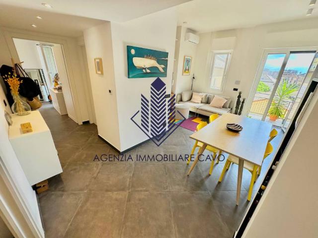 Attico in affitto a Quinto al Mare, Serra Riccò