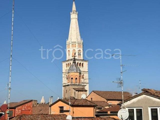 Attico in affitto a Centro Storico, Modena