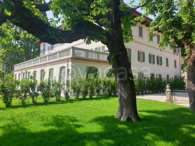 Attico in affitto a Velate, Varese