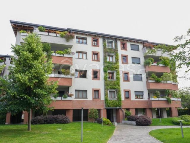 Attico in vendita a Biassono, Lombardia