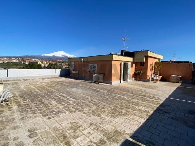 Attico in vendita a San Giovanni Galermo-Trappeto-Cibali, Catania