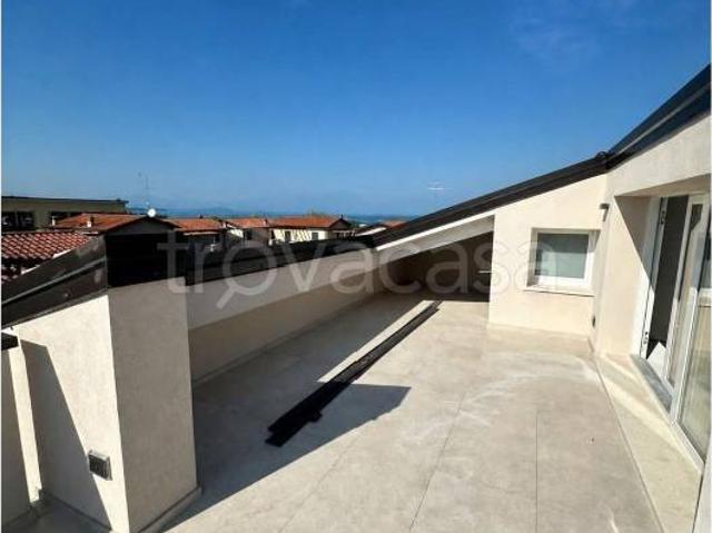 Attico in vendita a San Benedetto di Lugana, Peschiera del Garda
