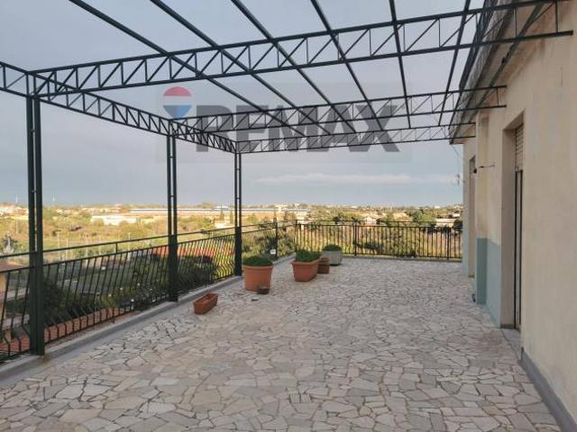 Attico in vendita a San Giovanni La Punta, Sicilia