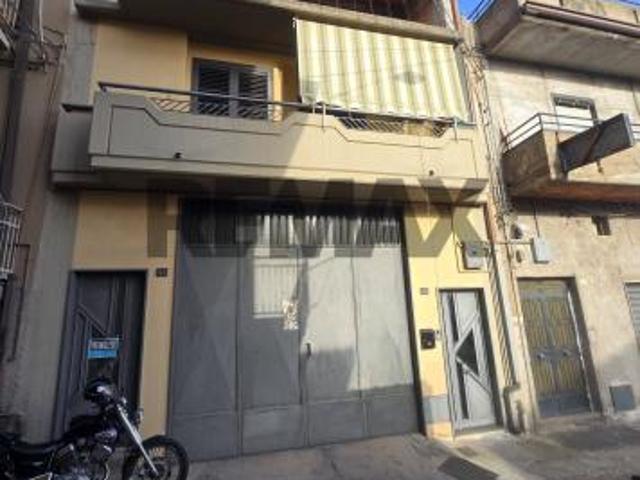 Attico in vendita a Santa Maria Di Licodia, Sicilia
