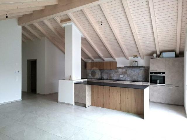 Attikawohnung mieten in Courrendlin, Jura