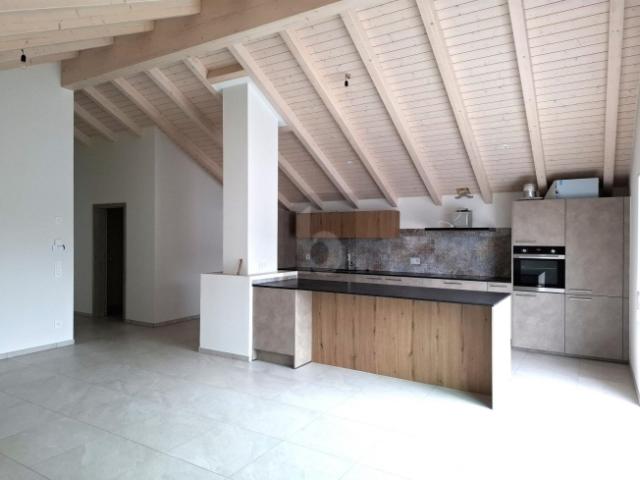 Attikawohnung mieten in Courrendlin, Jura