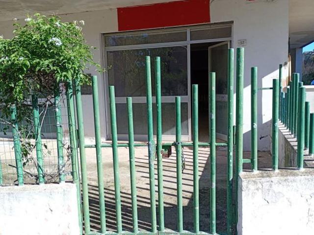 Locale Commerciale in vendita a Cagliari, Sardigna/Sardegna